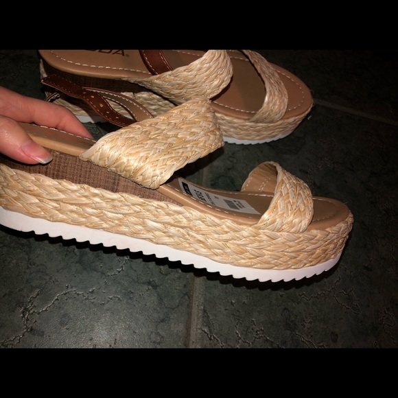 shows - Picture 4 of 8